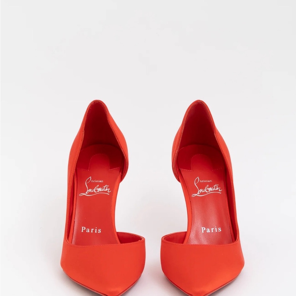 Christian Louboutin Iriza 100 Silk Satin Pumps
Size 36